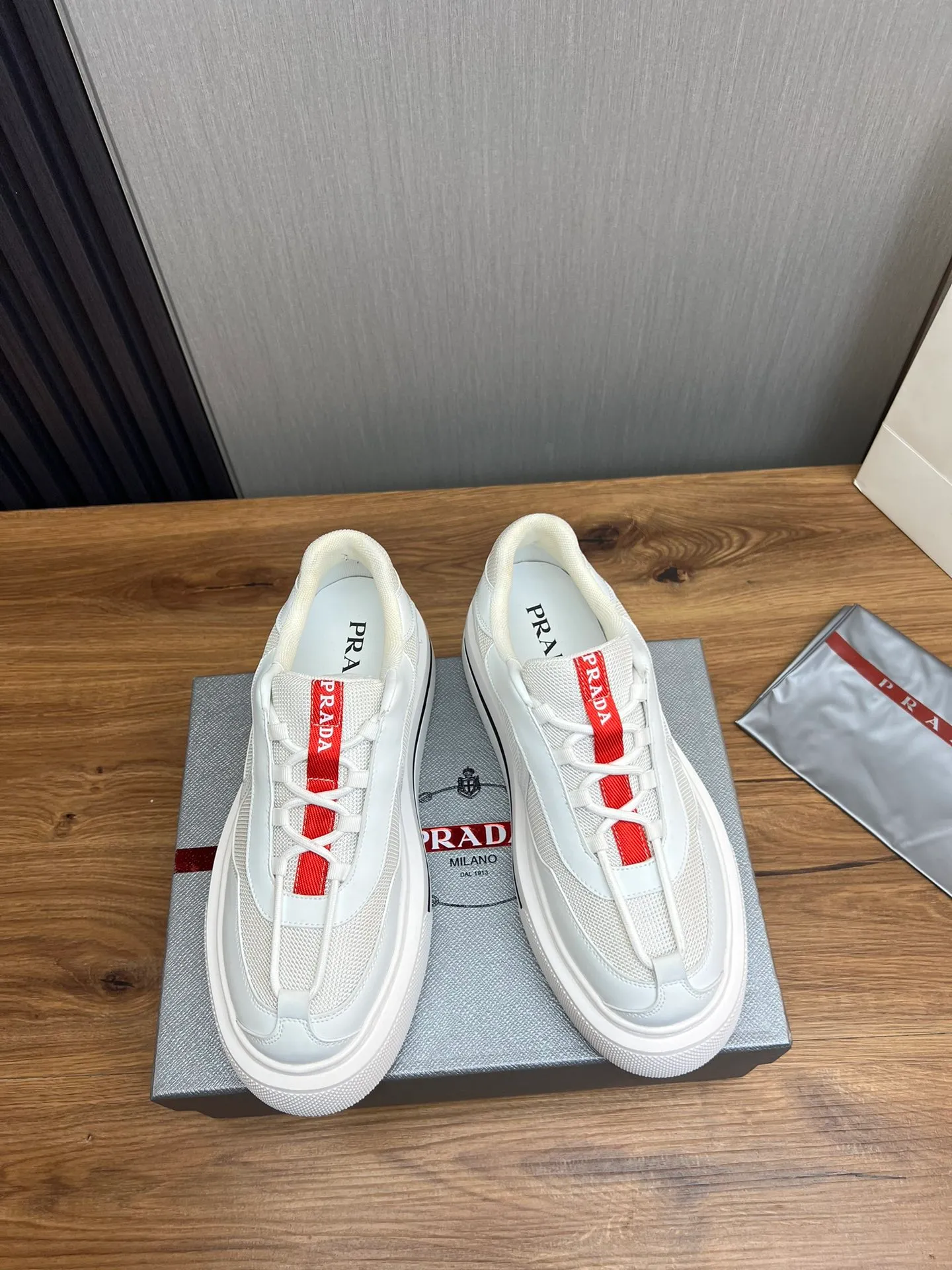 Men's shoes 💰580💰 [PRADA] Men's shoes are popular in the counter, official website is synchronized, 1 high-quality shipment ✔️Original fly-woven cowhide + cowhide lining, 1🆚1 replica, original sole, 38-45 (45 customized, non-refundable)
